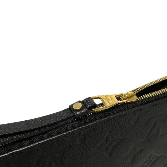 LOUIS VUITTON Pochette Melanie MM Noir Monogram Empreinte 910-082325